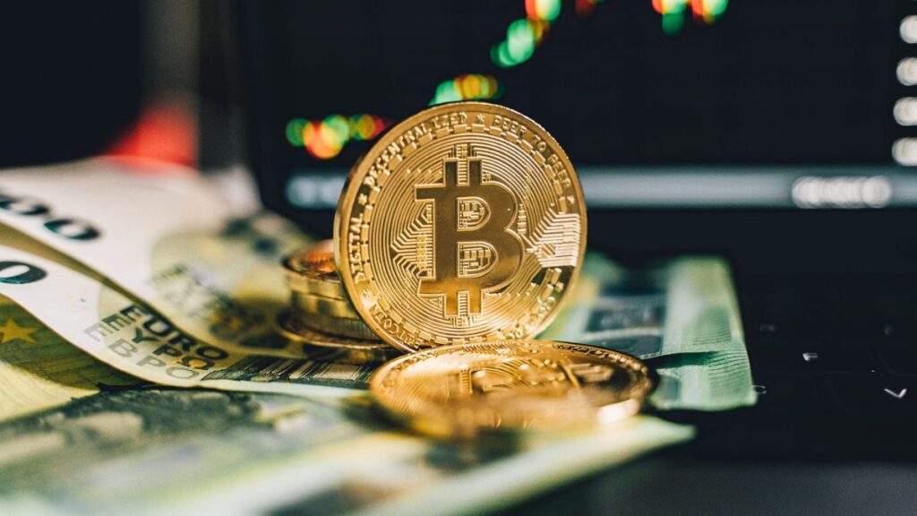 Master the Market with FintechZoom.com Crypto News
